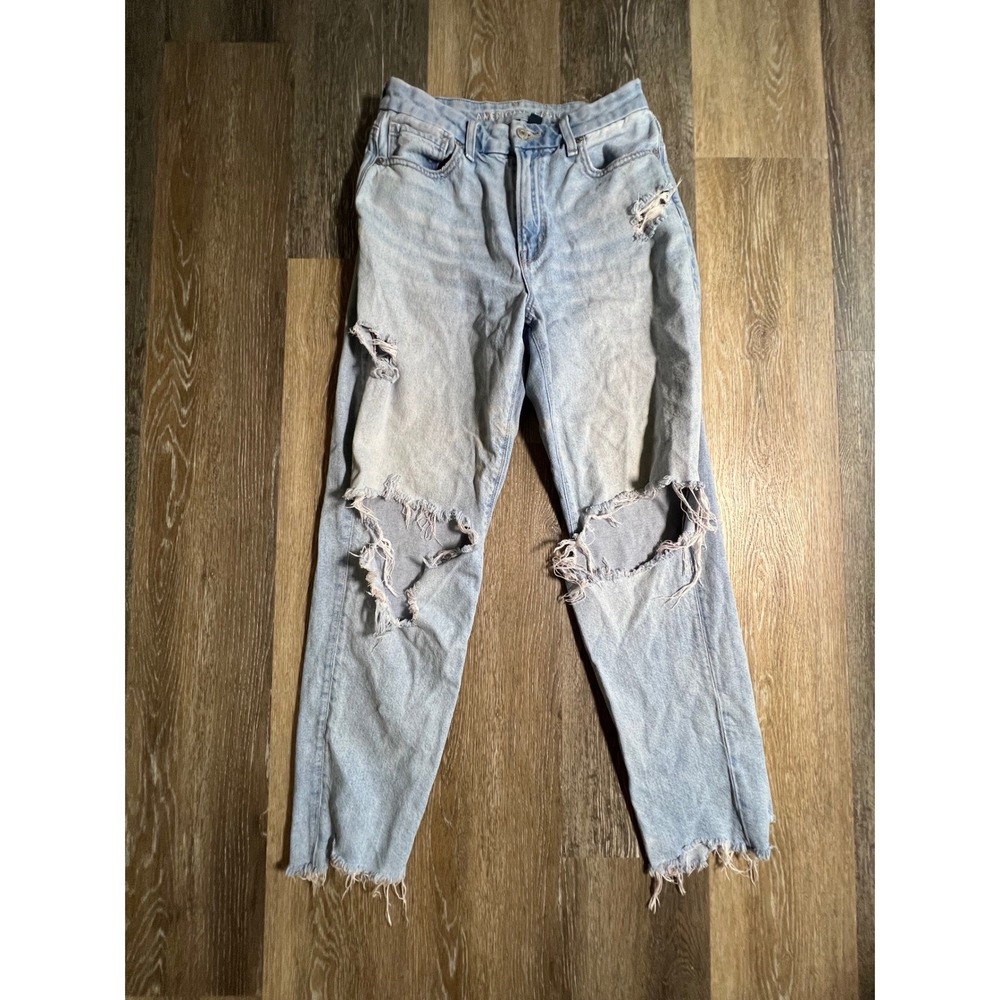 American Eagle Strigid Mom Jeans Womens 6 Light Blue Good Distressed Raw Hem